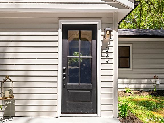 3rd image of 129 Rockville Road