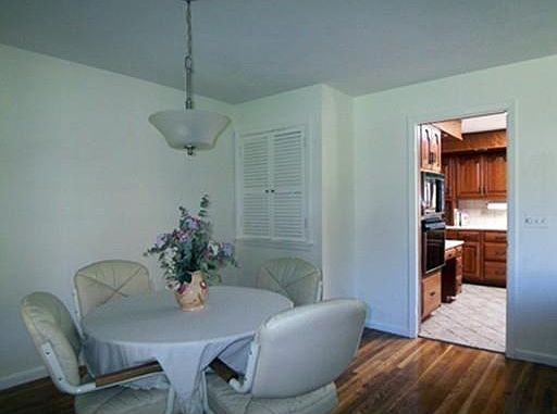 4th image of 166 Cooley Dr