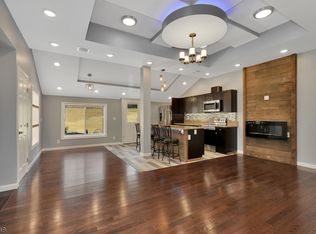 323 Liberty Rd, Stewartsville, NJ 08886