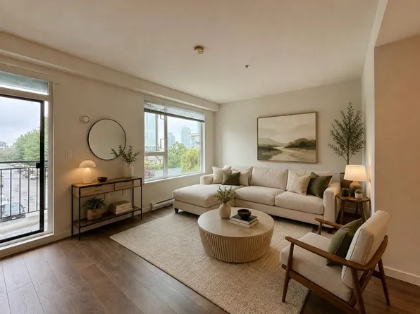 621 Regan Ave #312, Coquitlam, BC V3J 0K1