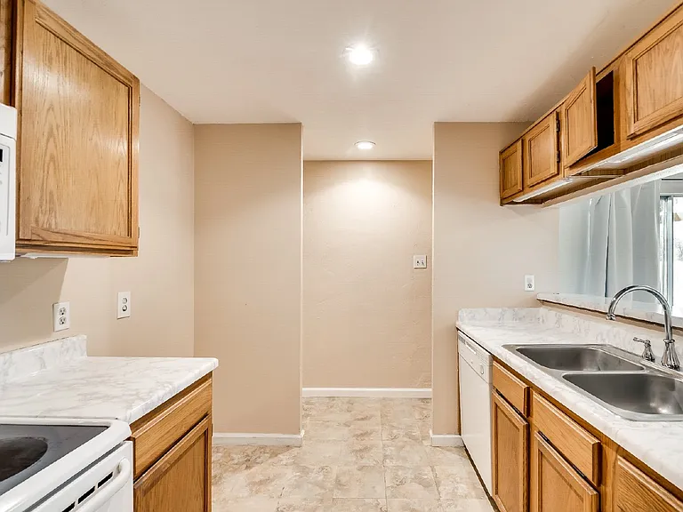 3728 Staghorn Cir S — Photo 5