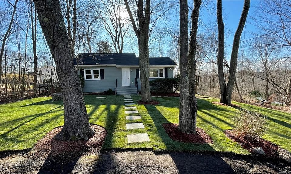 1st image of 7 Cottonwood Dr