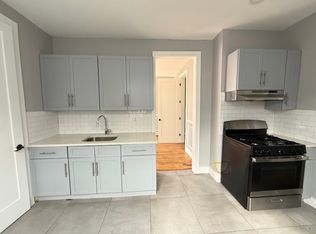 577 S 17th St #B, Newark, NJ 07103