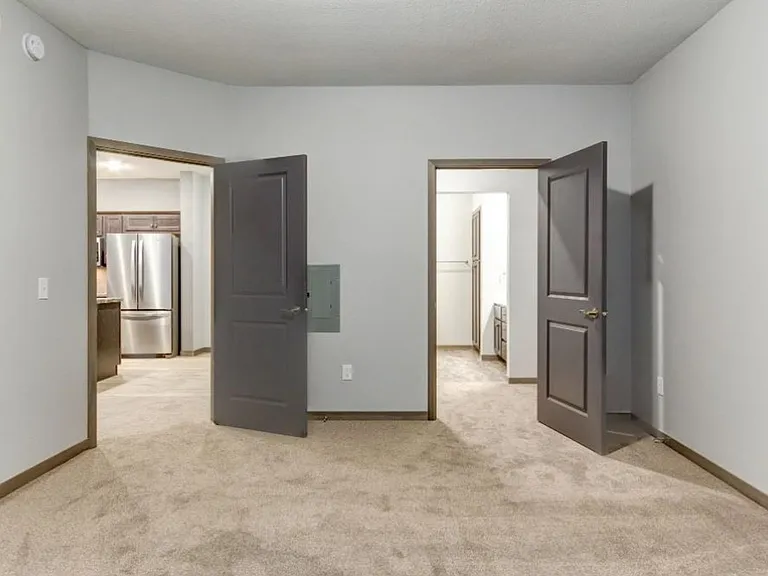 Crest View Village Apartments, LLC — Photo 7