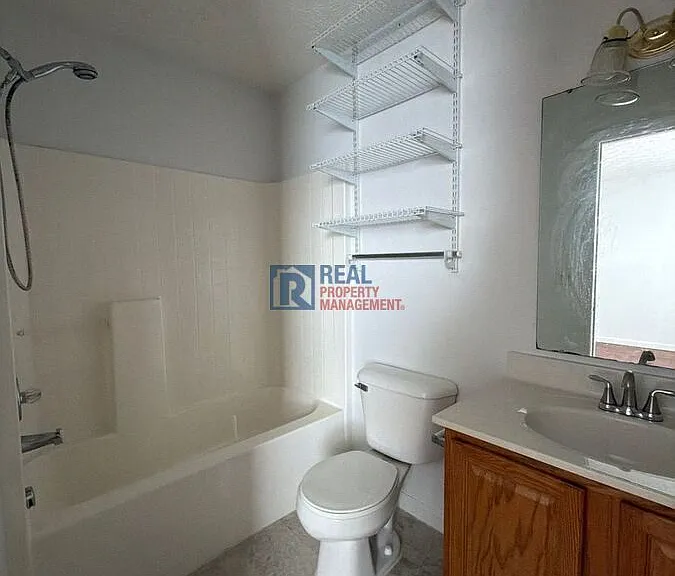 5896 Abernathy Ln — Photo 15