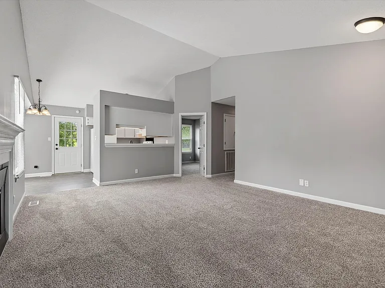 91 Grassmire Dr — Photo 9
