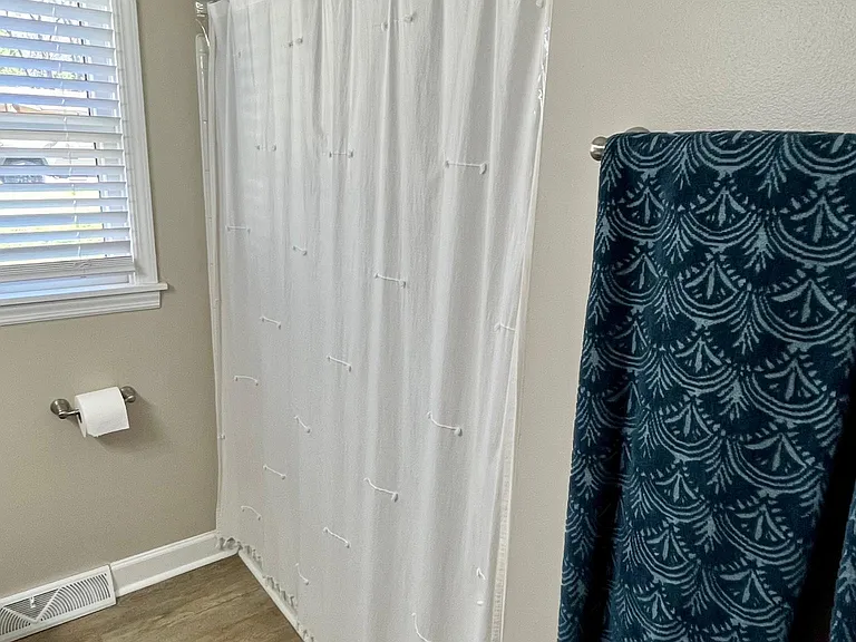 2805 Shady Lawn Dr — Photo 17