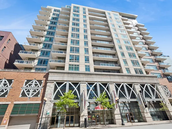 230 W Division St APT 1408, Chicago, IL 60610