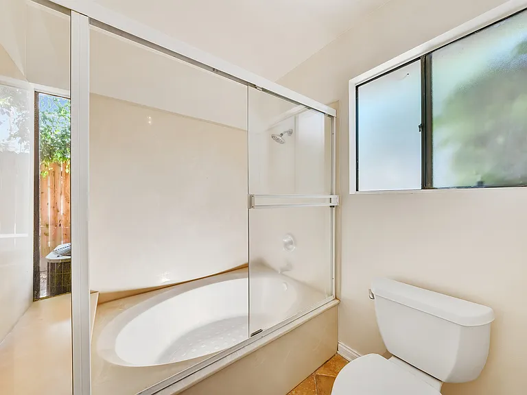 156 Appletree Ave — Photo 22