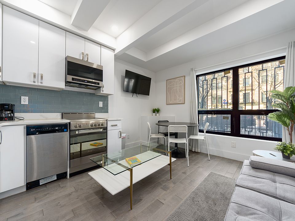 1st image of 2113 5th Ave APT 1