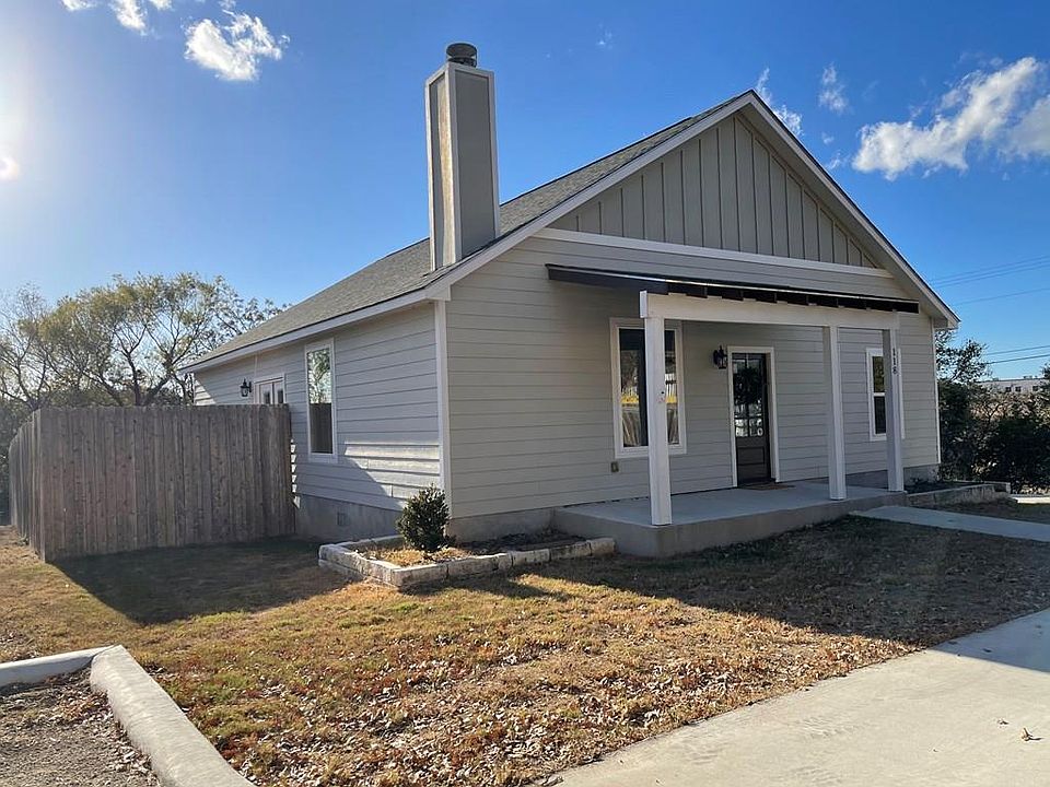 1st image of 118 Oxford Pl