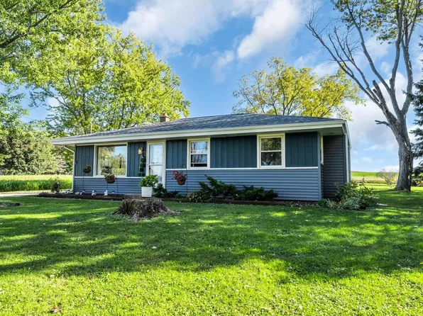15401 Spring STREET, Union Grove, WI 53182