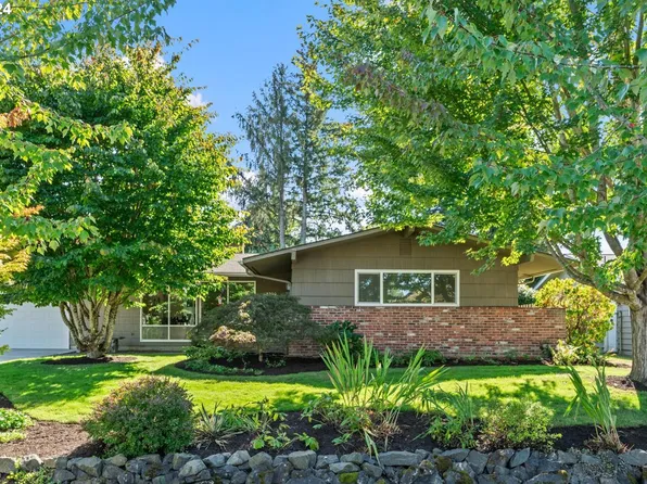 12250 SW Tremont St, Portland, OR 97225