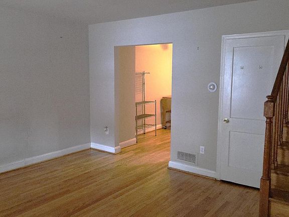 5th image of 318 Grovethorn Rd