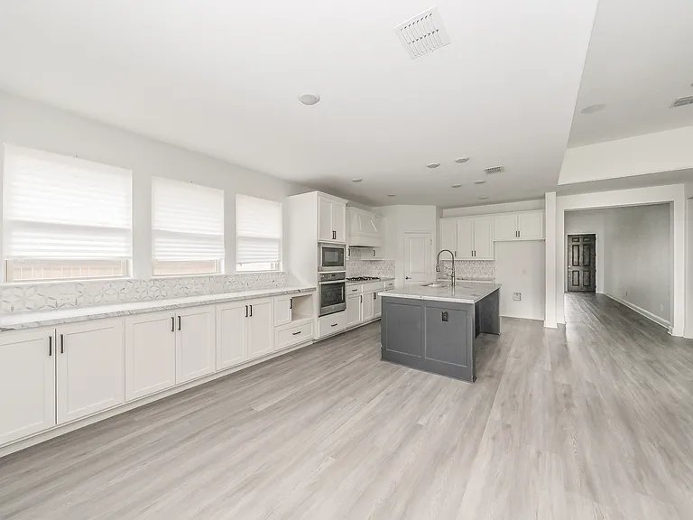 727 Mahogany Ln — Photo 28