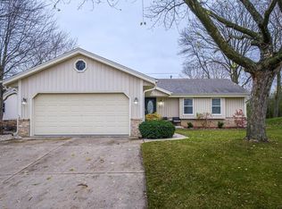 W152N7738 Countryside Dr, Menomonee Falls, WI 53051