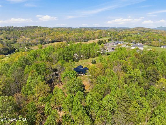 54th image of 8212 Barker Rd