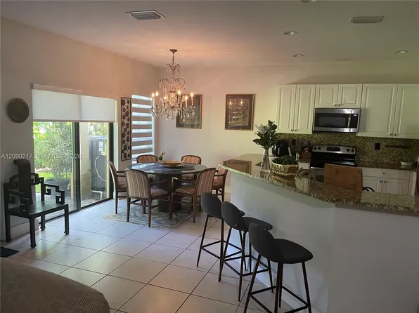 4745 Grand Cypress Cir N, Coconut Creek, FL 33073