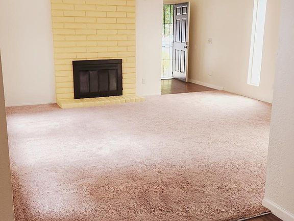 3rd image of 5631 Blackoak Ct