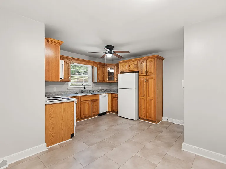 2815 Cyrus Rd — Photo 3