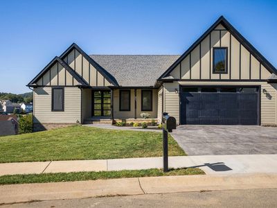 465 Rachel Dr, Penn Laird, VA, 22846