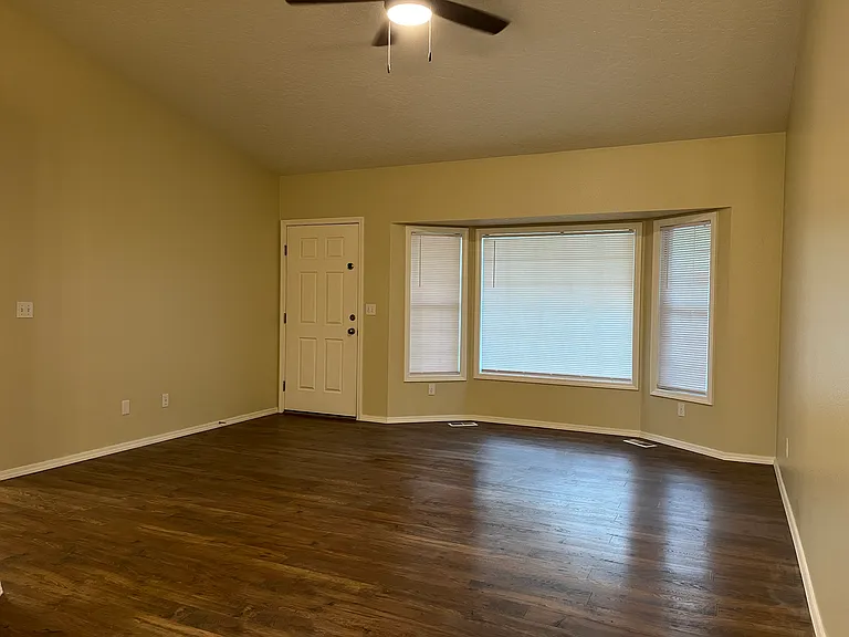 4845 Heath Way — Photo 3