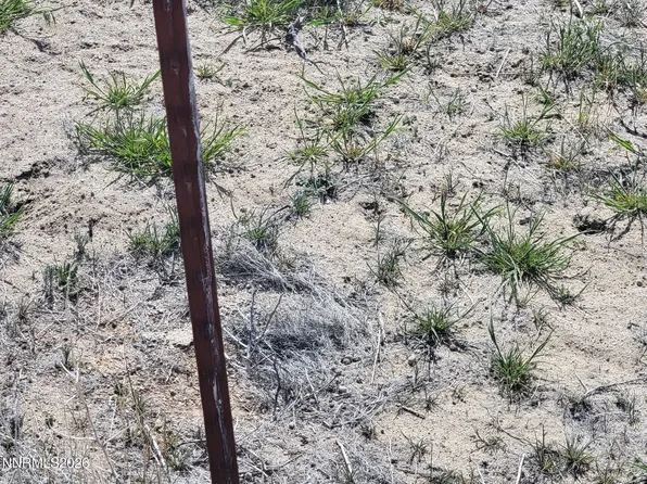 4725 E 2nd St, Silver Springs, NV 89429