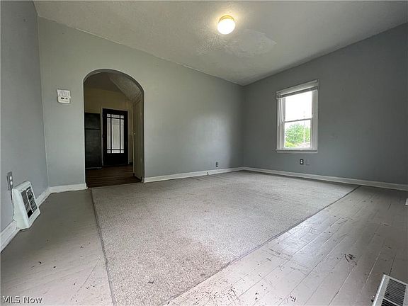 3rd image of 1420 Franklin Ave