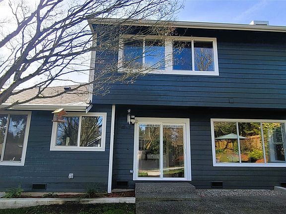 5th image of 20109 37th Avenue W