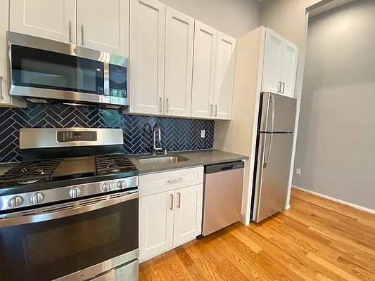 Rented by The InHouse Group | media 13