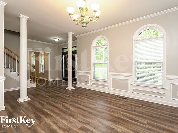 4th image of 6590 Lake Dale Way