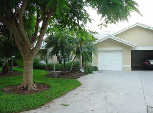365 Henley Dr, Naples, FL 34104