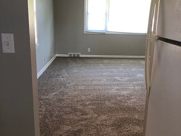 4th image of 3512 S 82nd St #2