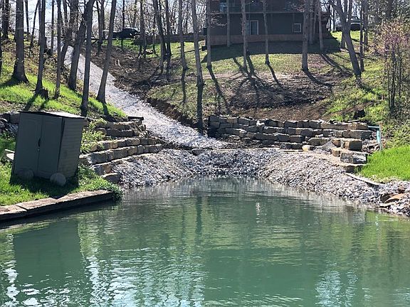 3rd image of 1126 Lake Dr