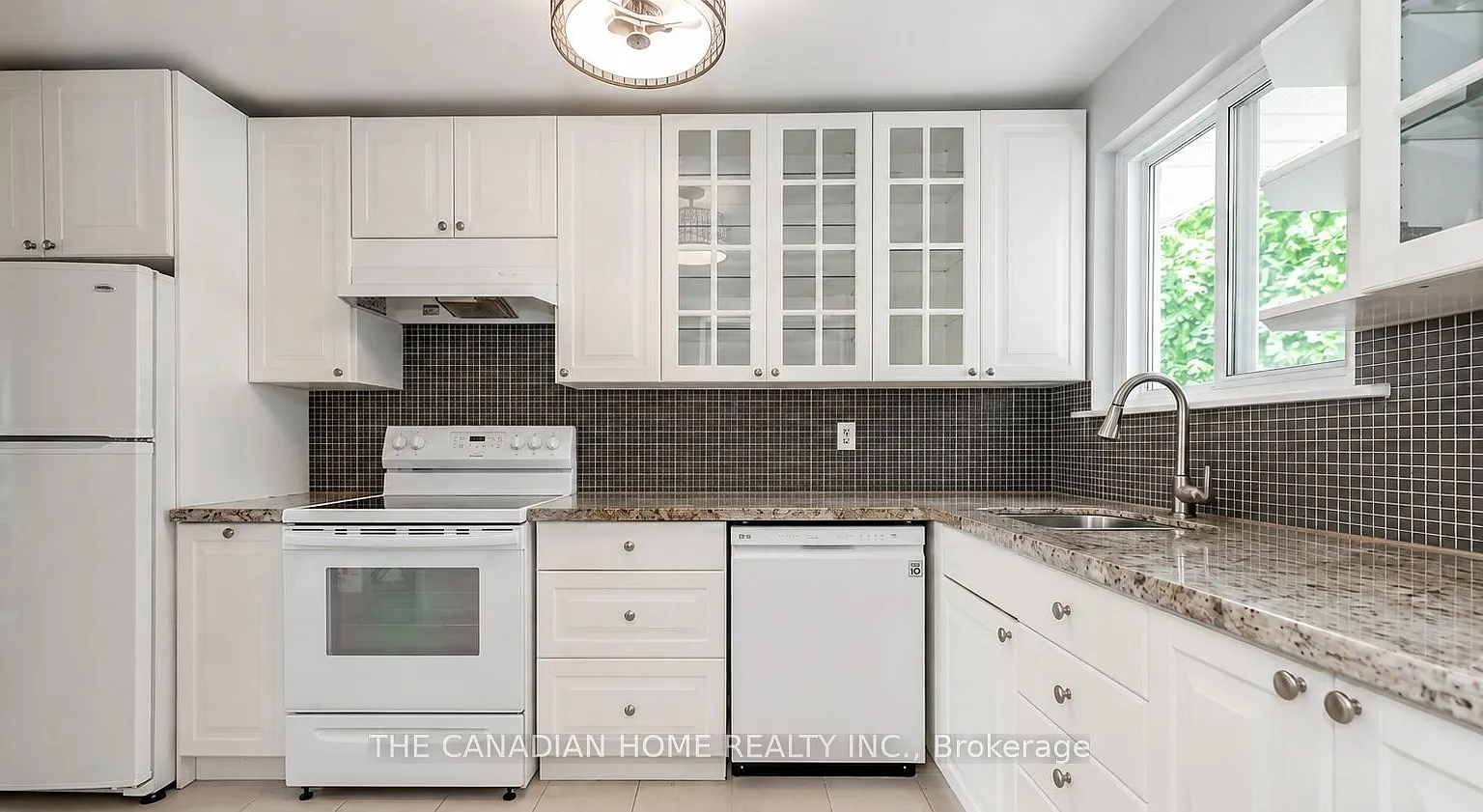 3 bed, $3,000 — Photo 4