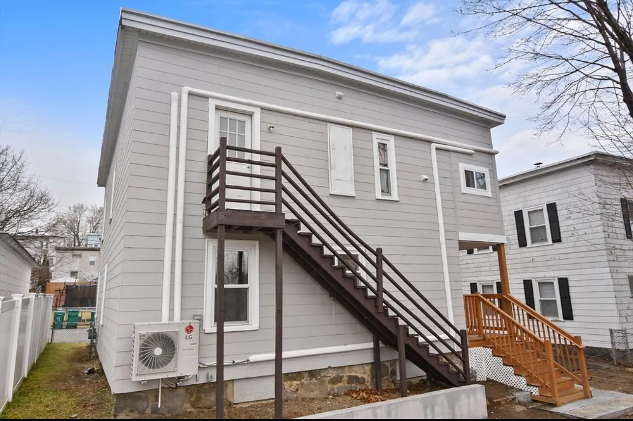 41 Edwards St — Photo 3