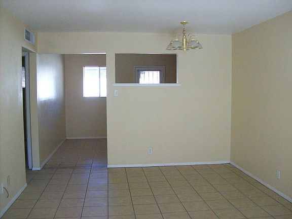 5th image of 2929 Van Buren Ave APT 11