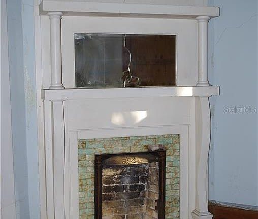 5th image of 305 S Park Ave