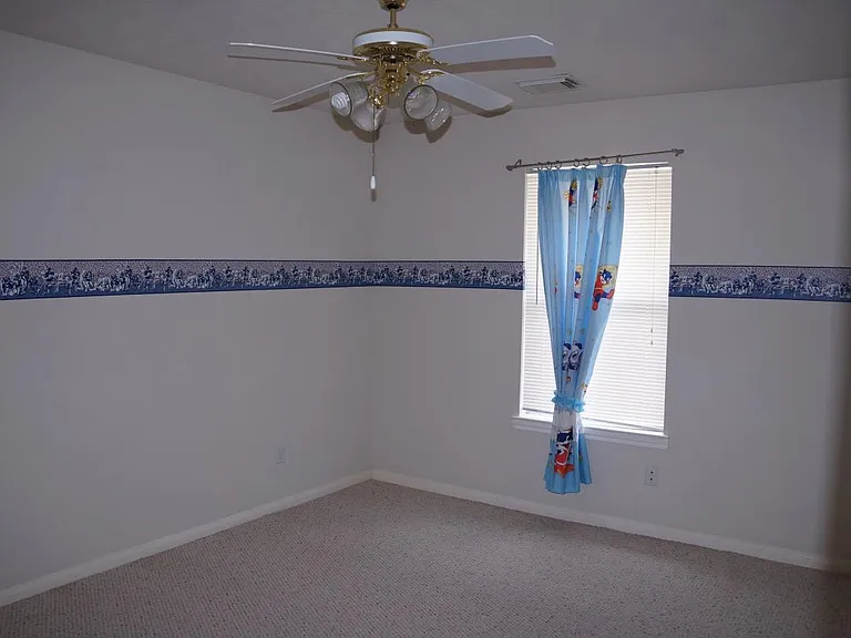 Upstair 2nd bedroom