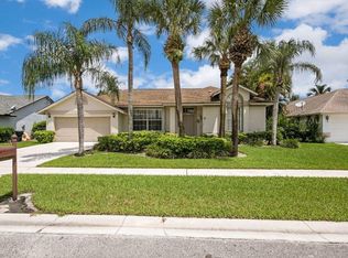 3687 Woods Walk Blvd, Lake Worth, FL 33467