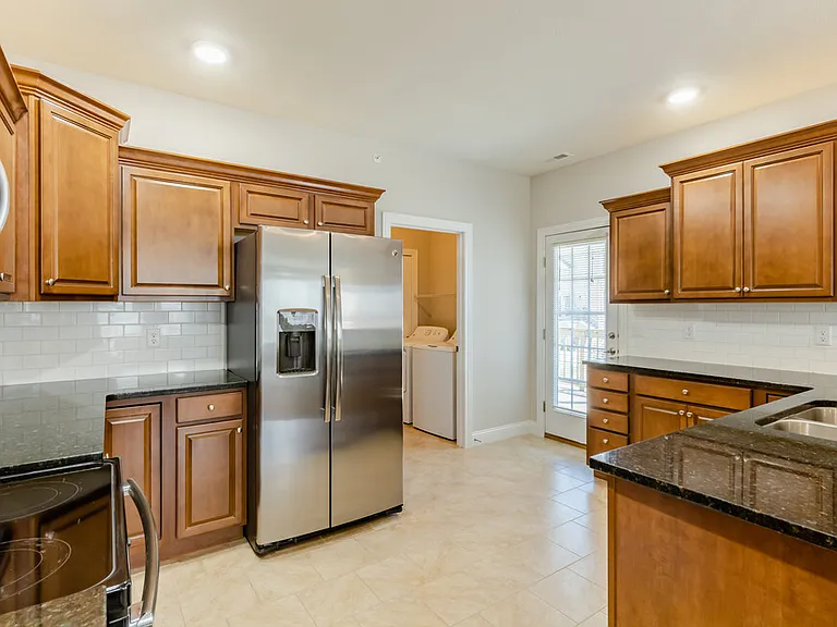 St. Ivans Apartments — Photo 1