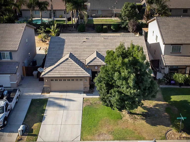 12200 Hill Country Dr — Photo 2