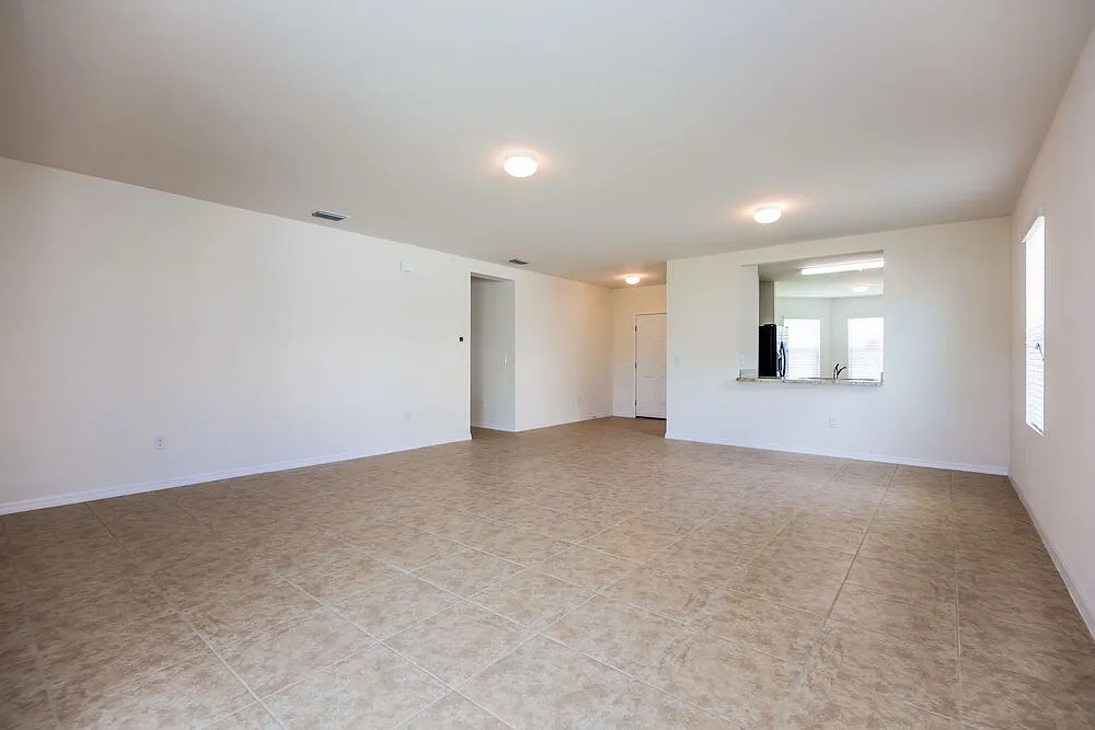 3 bed, 2.0 bath, 1756 sqft, $2,660 — Photo 3