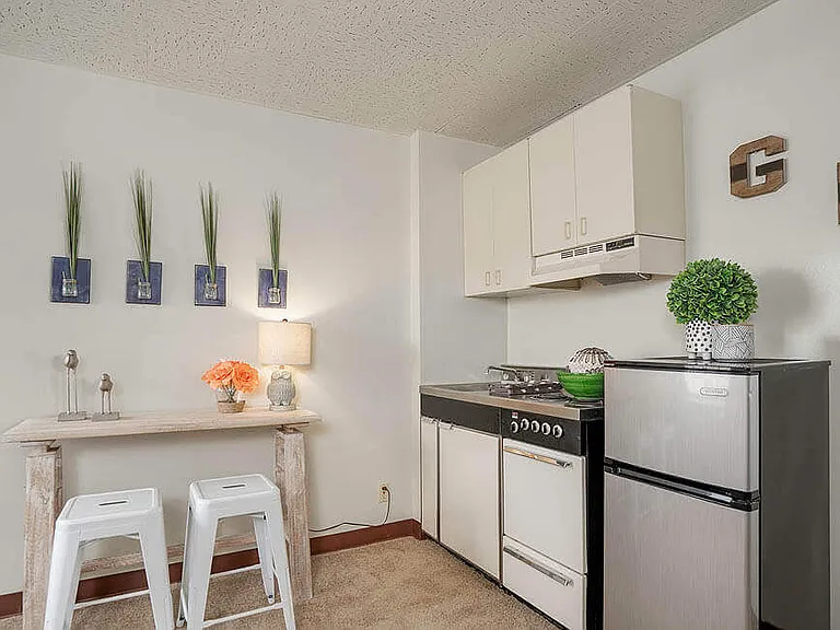 Gateway Park Apartments — Photo 5