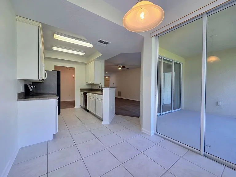 5345 Maxon Ter — Photo 4