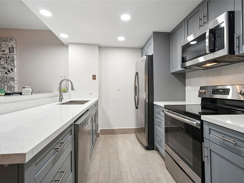 1st image of 3180 Bird Ave #10