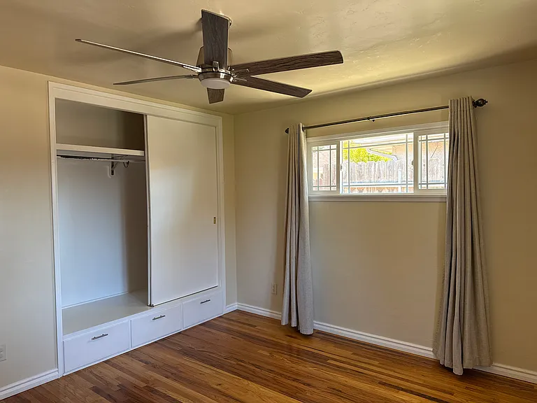 270 Walnut St — Photo 13