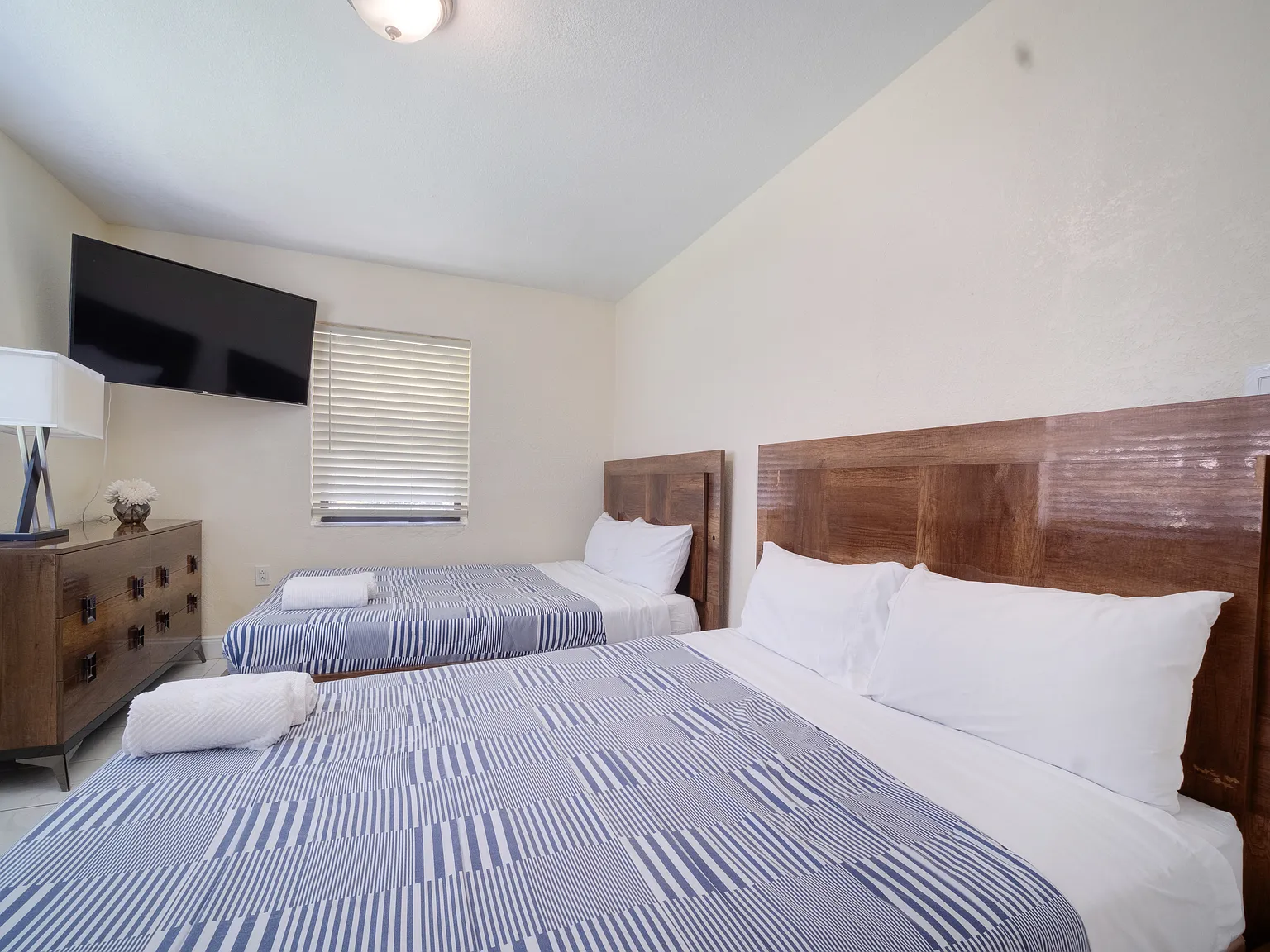2 bed, 1651 sqft, $2,300 — Photo 3