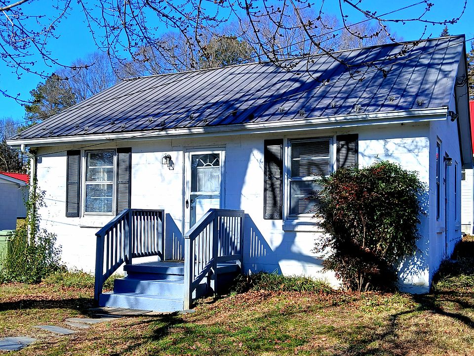 624 sq ft house 809-A W Osborn Rd