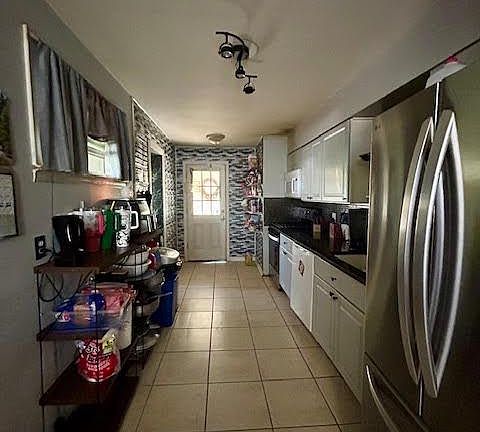 4th image of 12 N Warwick Rd